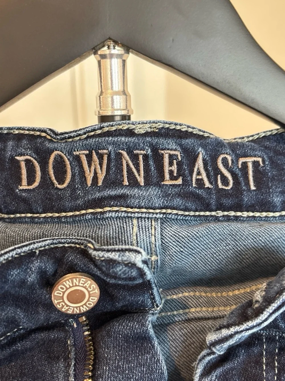 DownEast Size 12 Distressed Denim Bermuda Shorts Raw Hem Stretch Jorts